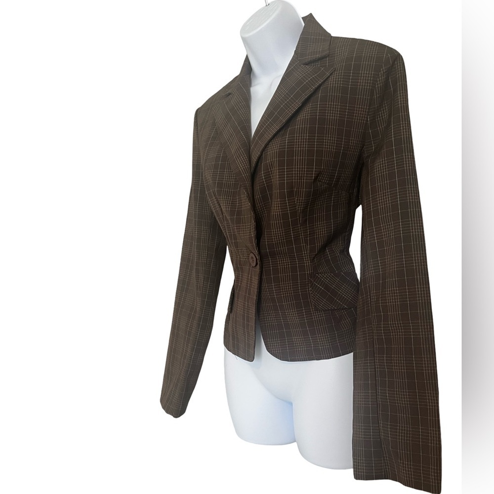 Zinc Brown Plaid Women's Blazer. Size: Medium. Great Condition. - Picture 3 of 8